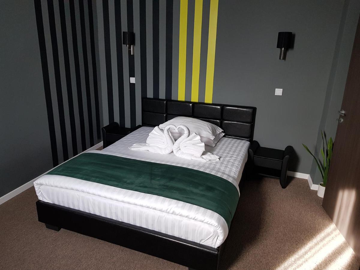 Resita Residence Sauna Apartment Kültér fotó