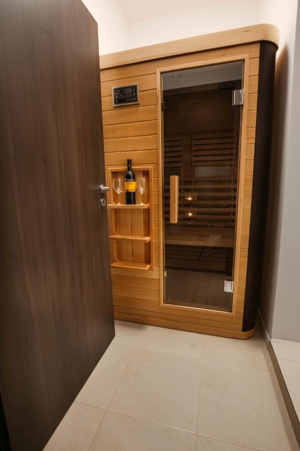Resita Residence Sauna Apartment Kültér fotó